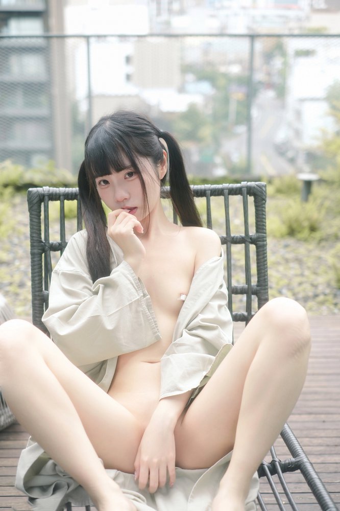 可可小白兔 – NO.017 在陽台做壞事的小兔兔[68P]